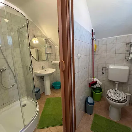 In - Balaton 18061 アパート *