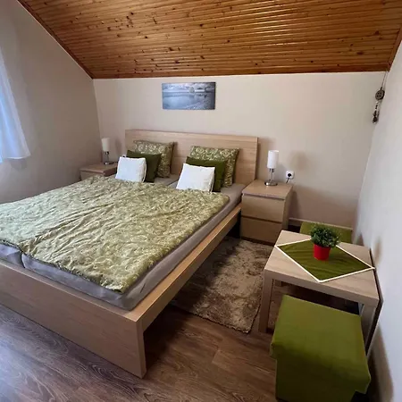 In - Balaton 18061 アパート *