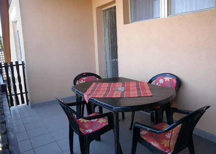 아파트 In - Balaton 18061