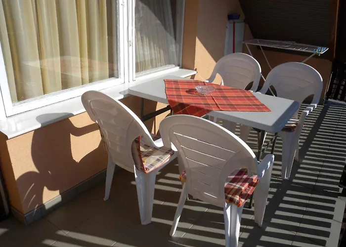 In - Balaton 18061 Balatonberény